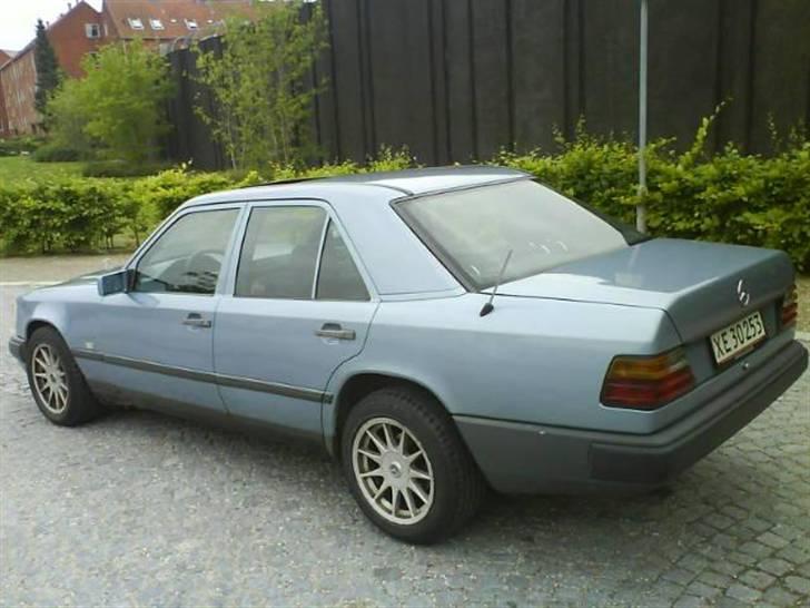 Mercedes Benz 300 D (SOLGT) billede 6