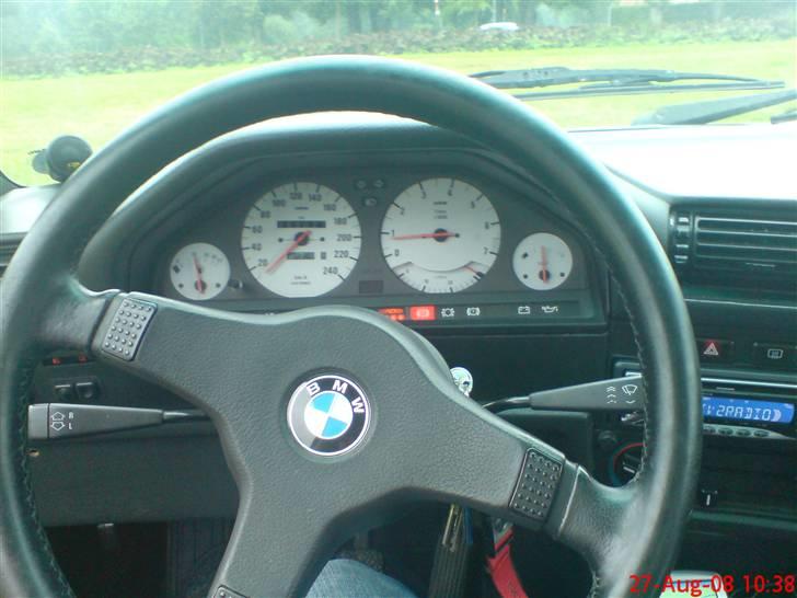 BMW 320i SOLGT billede 14