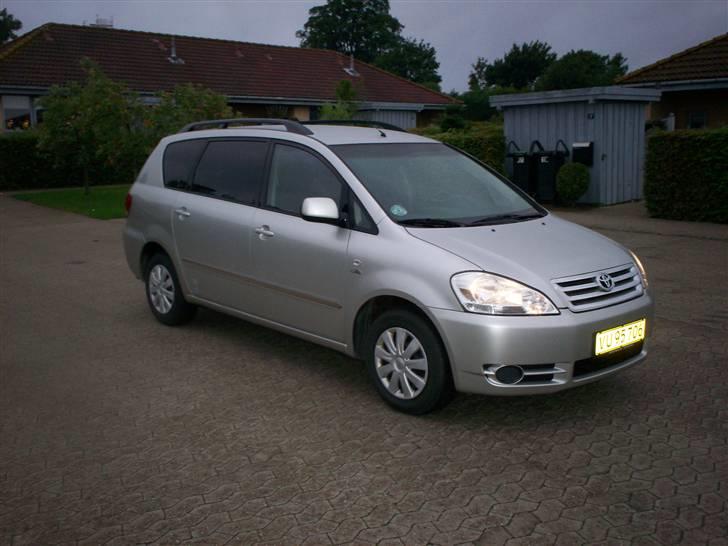 Toyota Sportsvan SOLGT billede 2