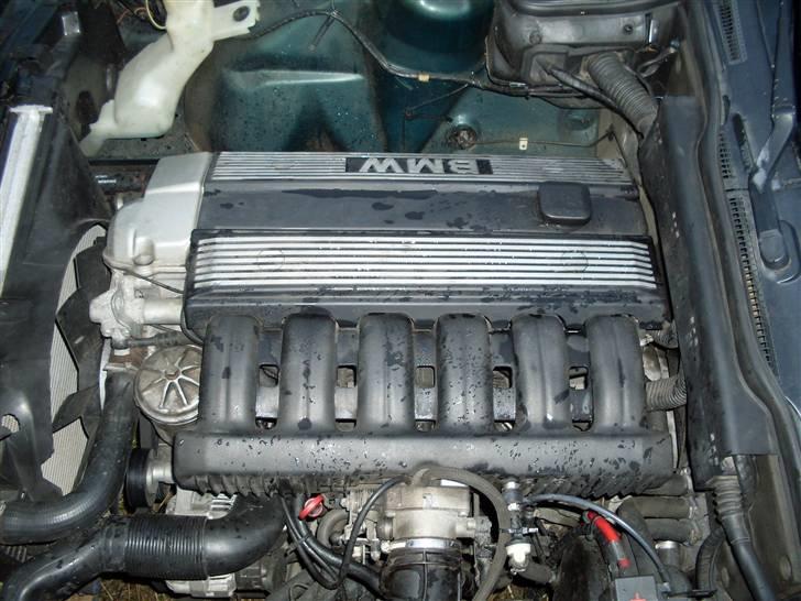 BMW E34 520i - 525i (solgt) billede 3