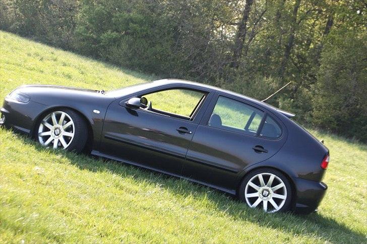 Seat Leon 20VT *totalskadet* billede 1