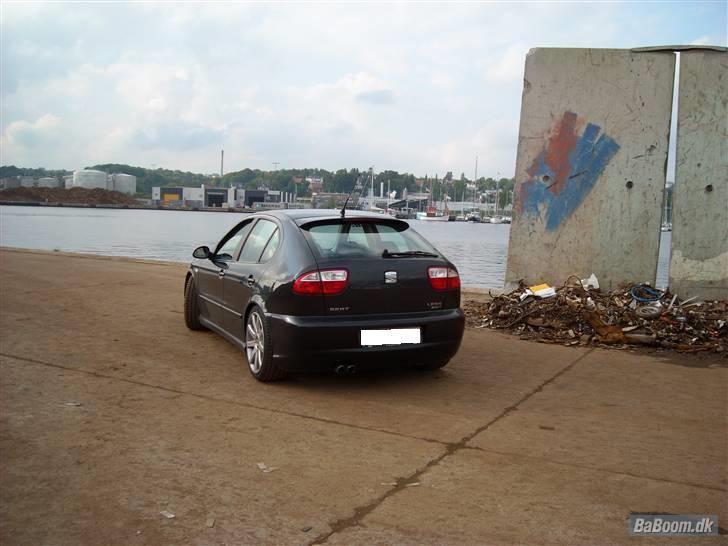 Seat Leon 20VT *totalskadet* billede 8