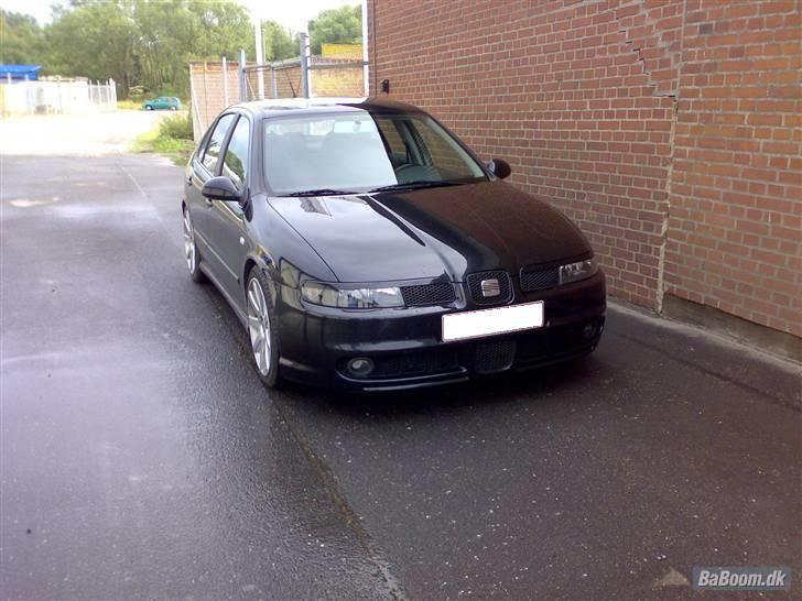 Seat Leon 20VT *totalskadet* billede 11