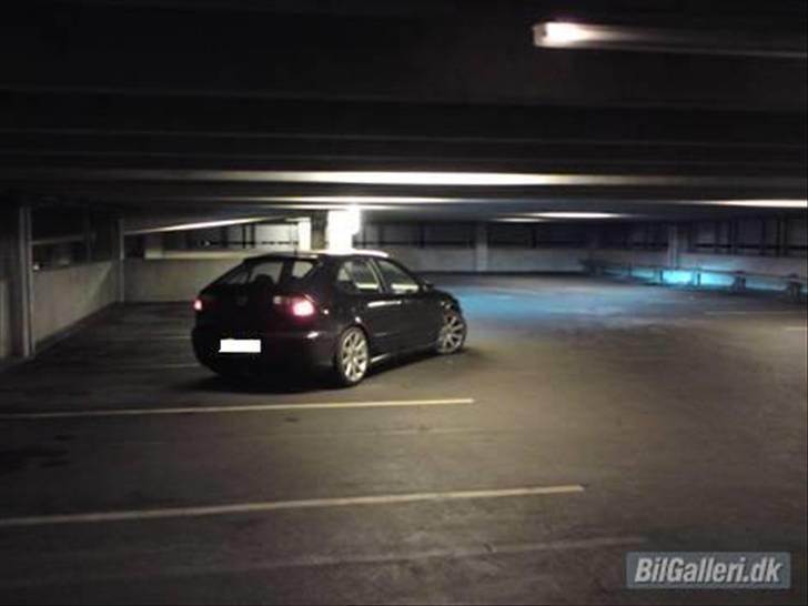 Seat Leon 20VT *totalskadet* billede 13