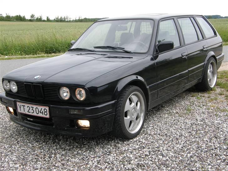 BMW 320i Touring    SOLGT   billede 3