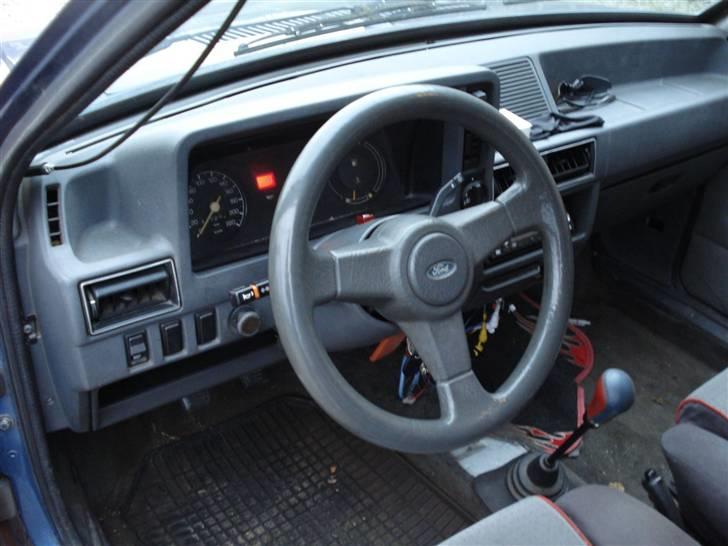 Ford Escort *Skrottet* billede 7
