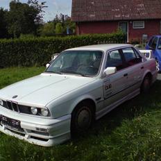 BMW E30 320i *SOLGT*