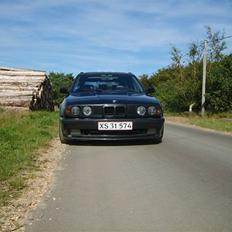 BMW 525i Touring >SOLGT<