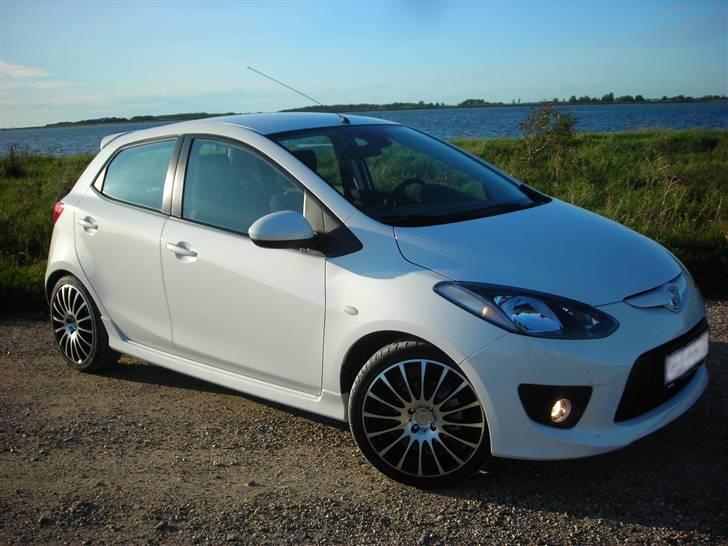 Mazda 2 Sport *SOLGT* billede 2
