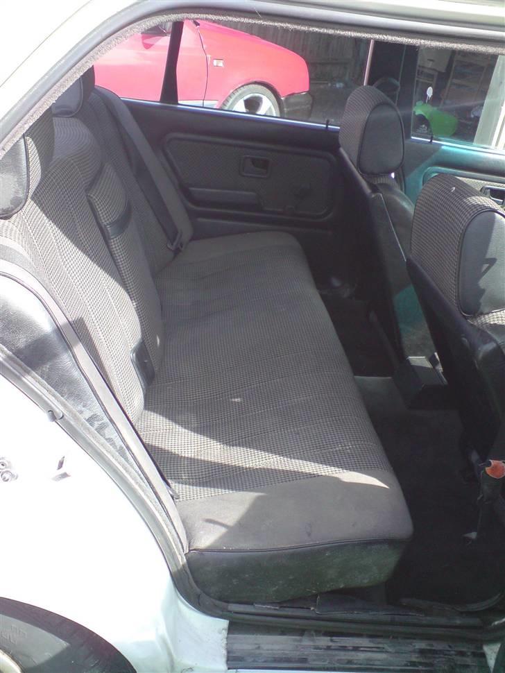BMW E30 320i *SOLGT* billede 10