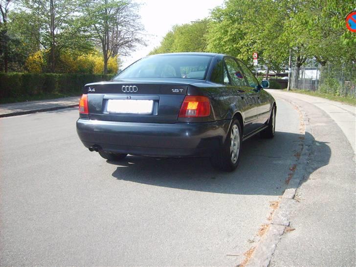 Audi A4 Turbo  SOLGT billede 3