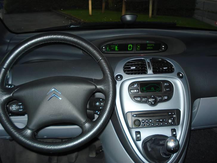 Citroën Xsara Picasso 1.6i -SOLGT billede 8