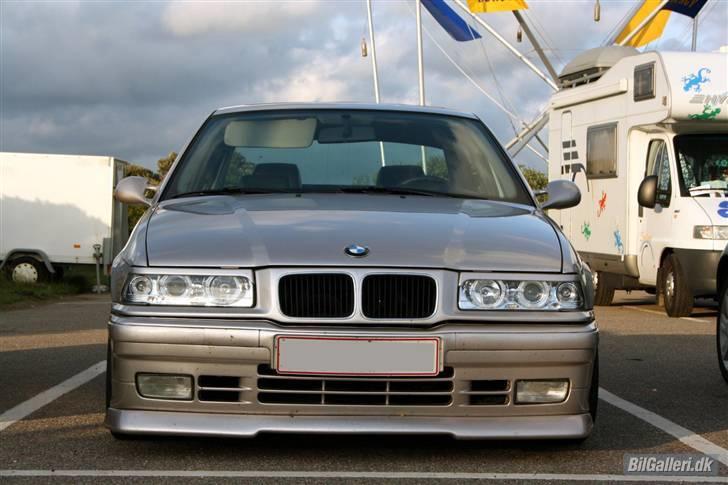 BMW 325i Solgt billede 8
