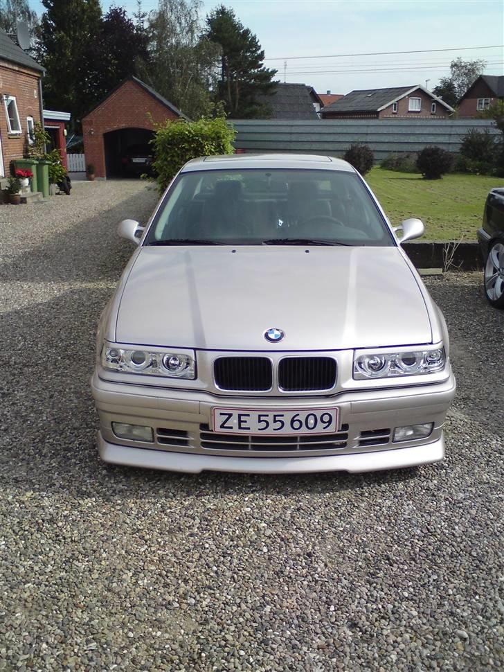 BMW 325i Solgt billede 11
