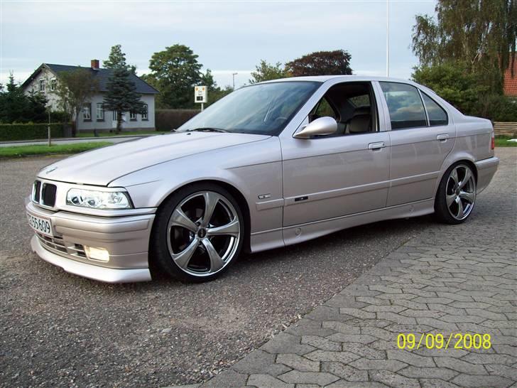 BMW 325i Solgt billede 12