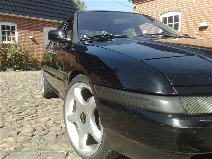 Mazda 323F GT solgt billede 1