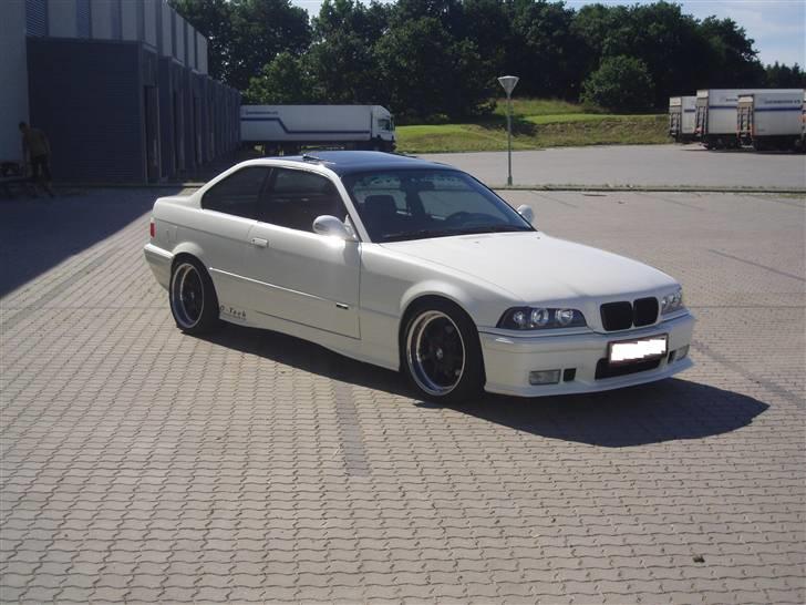 BMW 325i Coupe (Solgt) billede 8
