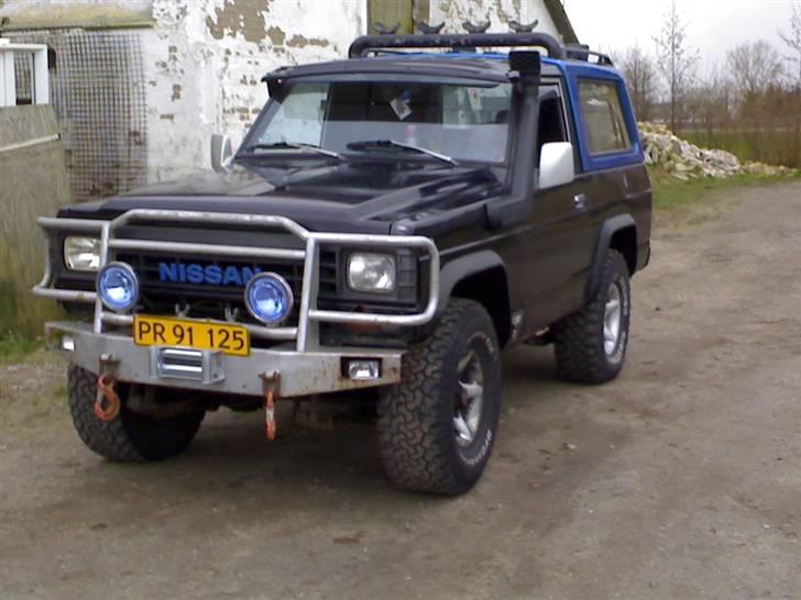 Nissan Patrol 4x4 billede 1