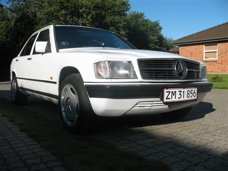 Mercedes Benz 190 E SOLGT billede 9