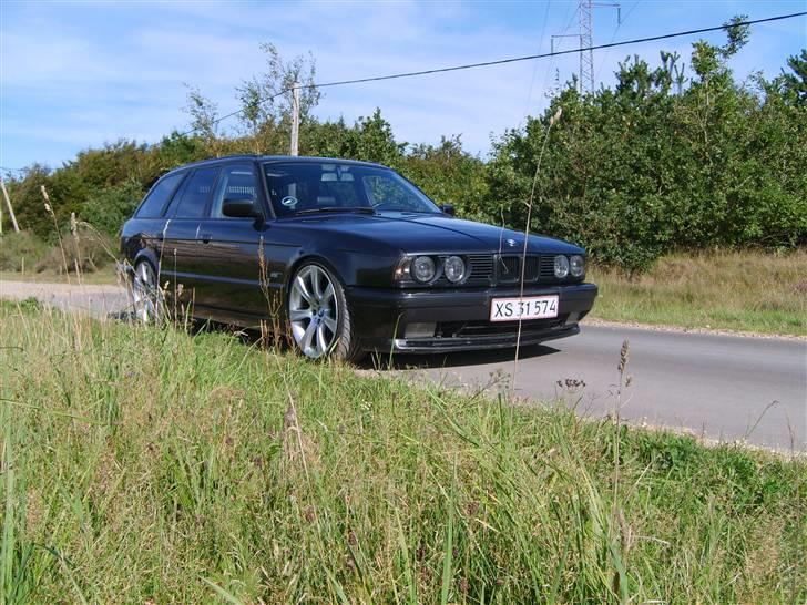 BMW 525i Touring >SOLGT< billede 3