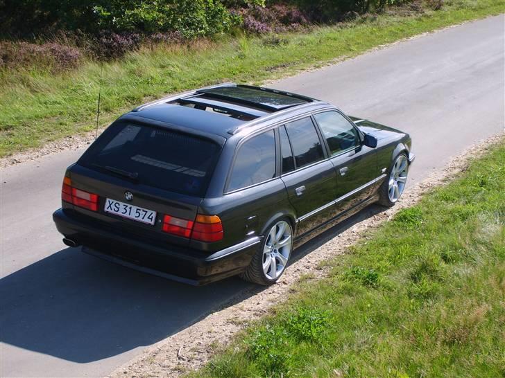 BMW 525i Touring >SOLGT< billede 4