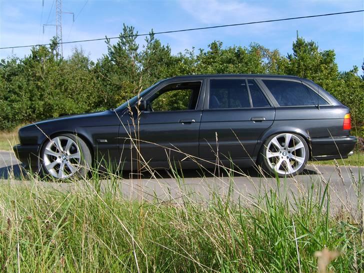 BMW 525i Touring >SOLGT< billede 7