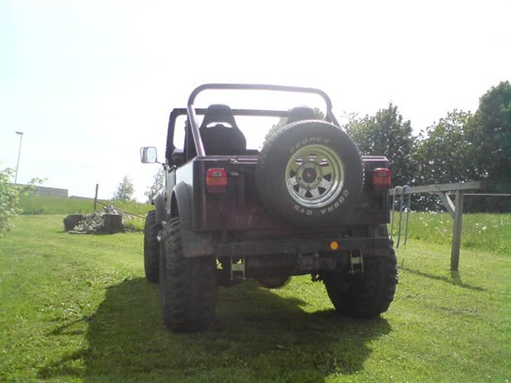 Jeep CJ 7 *solgt* - Møghunden.... billede 3