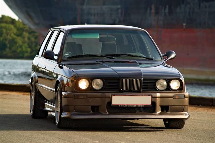 BMW 320i Touring SOLGT - Tur på havnen billede 14