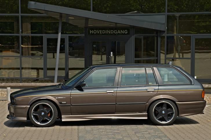 BMW 320i Touring SOLGT billede 16