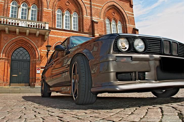 BMW 320i Touring SOLGT billede 17