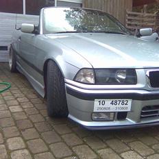 BMW 325i cab.