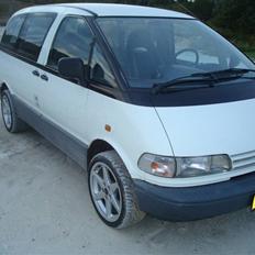 Toyota previa 2,4i gl solgt
