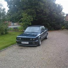 BMW E30 320i (solgt)
