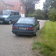BMW E30 320i (solgt)