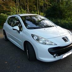 Peugeot 207 1.6 HDi S16  SOLGT
