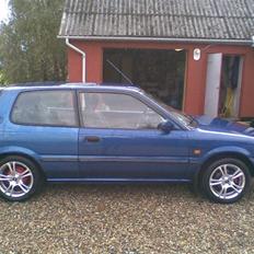 Toyota corolla 1.3 xli (solgt)