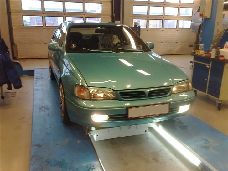 Toyota Carina E - Ny Malet - På værksted, dog kun for en rengøring af kabine... billede 12