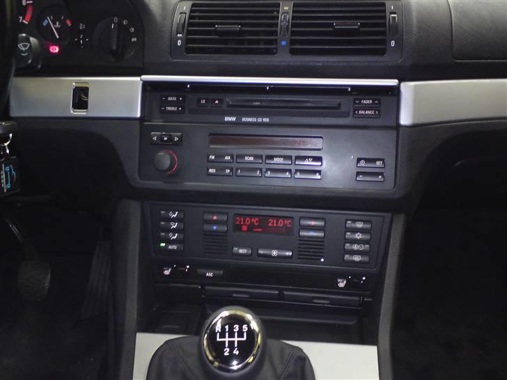 BMW E39 528 --- SOLGT billede 2