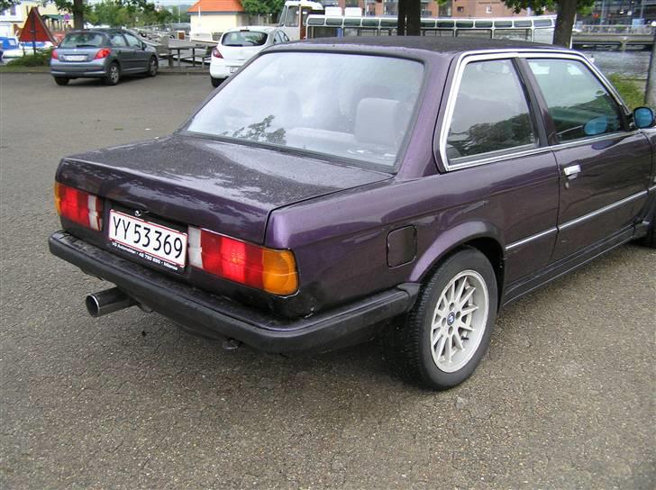 BMW 320 I "Solgt" billede 5