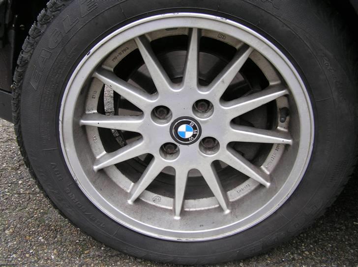 BMW 320 I "Solgt" billede 8