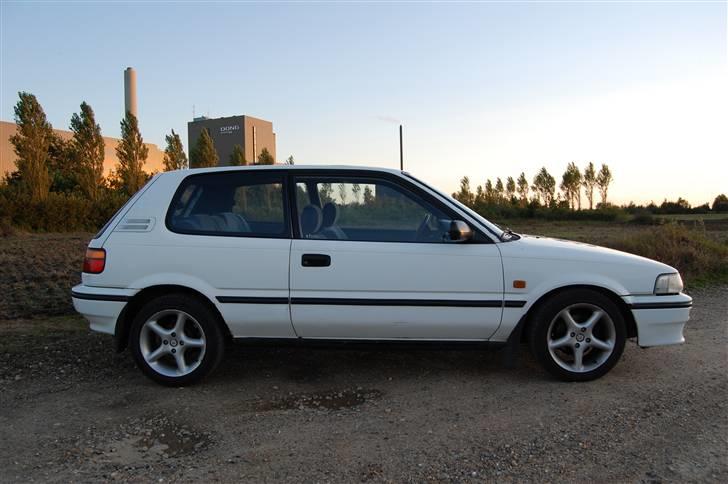 Toyota Corolla E9 1,3 XL SOLGT billede 3