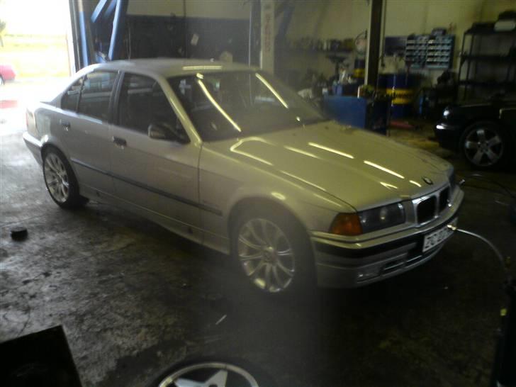 BMW 325 TD billede 9