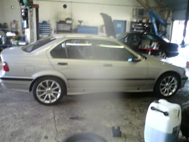 BMW 325 TD billede 10