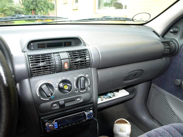 Opel Corsa 1,4i Swing TIL SALG billede 14