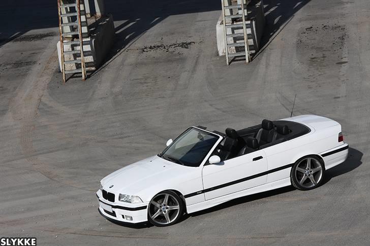 BMW 325i Cabriolet *Solgt* billede 2