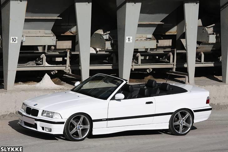 BMW 325i Cabriolet *Solgt* billede 7