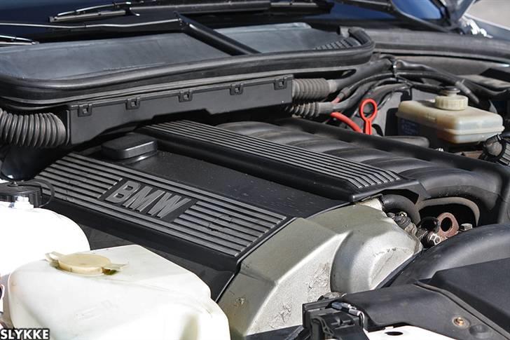 BMW 325i Cabriolet *Solgt* billede 11