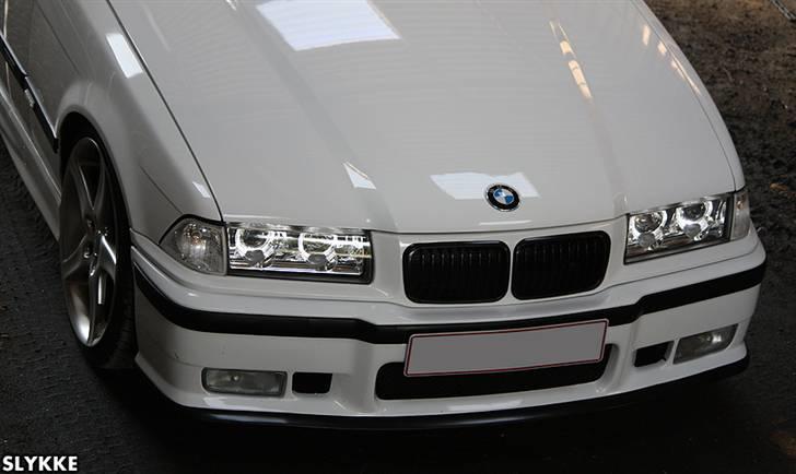 BMW 325i Cabriolet *Solgt* billede 17