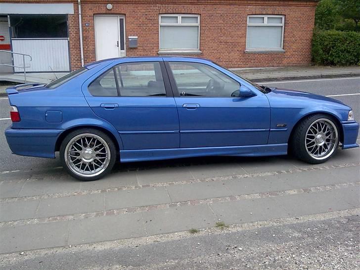 BMW 325 I Vanos billede 1