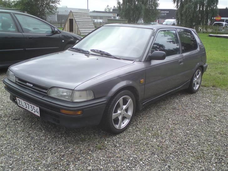 Toyota corolla 1,3 xli  Solgt billede 6